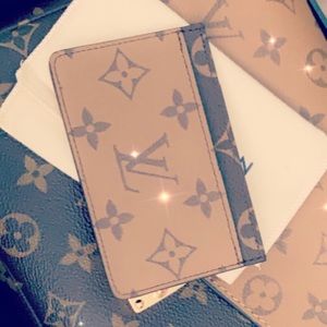LV Revers Card Holder sold
